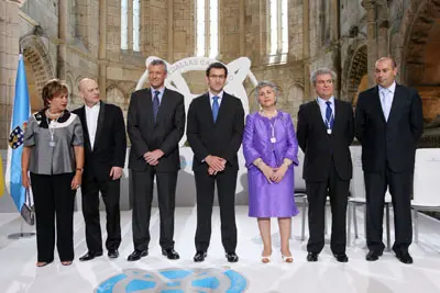  Feij&oacute;o, con el premiados. 