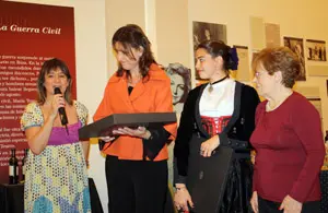 Premio San Pedro y San Pablo a Mª del Carmen di Gallo.