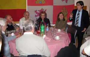 Una de las mesas compartida por directivos y periodistas.