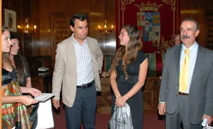 Fernando Martínez Maíllo y José Luís Bermúdez tuvieron la oportunidad de charlar con los jóvenes.