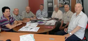 Miembros del CRE y de las asociaciones, durante la reuni&oacute;n. 