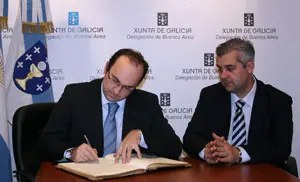 Julio Olmos y Alejandro L&oacute;pez Dobarro mantuvieron una reuni&oacute;n en las instalaciones de la Xunta en Argentina. 