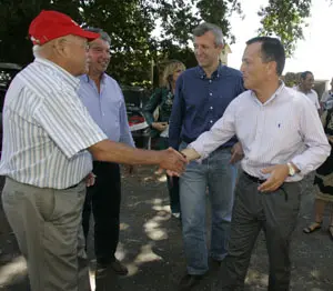  Los conselleiros saludaron a los participantes. 