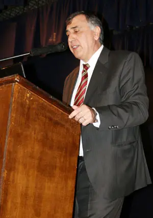 Luis Seoane, en un momento de su intervenci&oacute;n. 