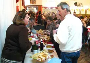 Los madrileños en Mar del Plata degustaron los productos típicos de su tierra.
