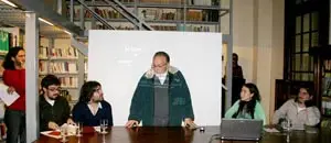  Francisco Lores y Ruy Far&iacute;as dan la bienvenida a los disertantes: Santiago Allende, Federico Boido, Eugenia Gali&ntilde;anes y Leandro Gamallo.