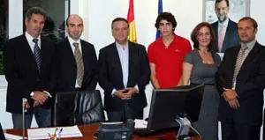 Alfredo Prada, con miembros del Comit&eacute; Ejecutivo del PP espa&ntilde;ol en Francia