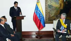 El ministro del Poder Popular para las Relaciones Exteriores de Venezuela, Nicol&aacute;s Maduro Moros, reconoci&oacute; la labor del embajador D&aacute;maso de Lario.