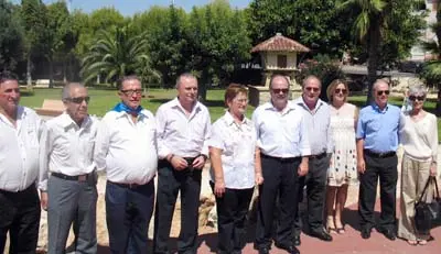  Teresa Ordiz, con los presidentes del Centro Asturiano de Torrevieja y Alicante y los vicepresidentes de la Casa de Asturias en Valencia y el Consejo de Comunidades. 