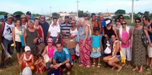  Los participantes en la iniciativa de las asociaciones &lsquo;Hijos del Ayuntamiento de Golada&rsquo; y &lsquo;Puentes de Garc&iacute;a Rodr&iacute;guez&rsquo; tuvieron oportunidad de disfrutar de una jornada playera. 