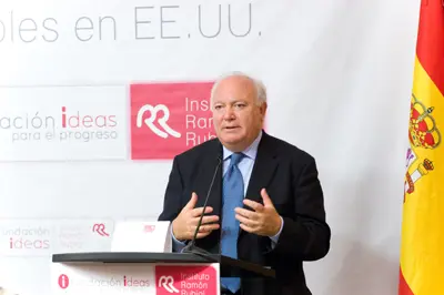  El ministro de Asuntos Exteriores, Miguel &Aacute;ngel Moratinos, clausur&oacute; la jornada.