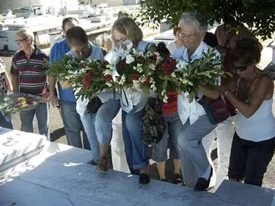 Un momento de la ofrenda floral. 