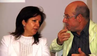  Pilar Pin y Manuel Luis Rodr&iacute;guez conversan durante el acto de presentaci&oacute;n de los programas.