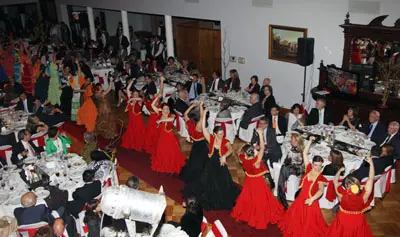 La Rama de Danza Española fue la encargada de amenizar la velada. 