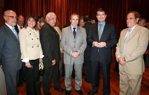 Fernández Mañeco, junto a Mario Vincens, Rafael Méndez, Julia Hernando y Pedro Martín.