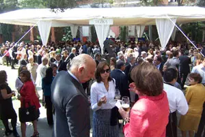 La asistencia a la fiesta fue masiva y se prolongó hasta pasada la sobremesa.