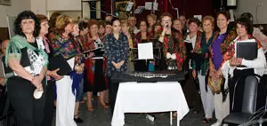 La presidenta, Mar&iacute;a del Carmen Ara&uacute;jo, dirigi&oacute; unas palabras a los presentes. 