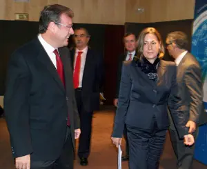  La presidenta de la Cámara de Contratistas, Isabel de Blas, junto al consejero de Fomento, Antonio Silván.