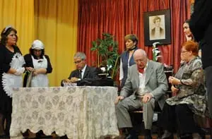 Representación teatral a cargo del grupo del Centro.