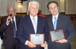  Avelino Porto y Manuel Castro, otro de los homenajeados en la cena.