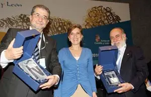 El director de la Academia de México, José Moreno –dcha.–, y el vicedirector de la RAE, José Antonio Pascual.