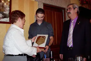 La viceconsejera participó en el homenaje al Socio del Año del Centro Asturiano de Salamanca.