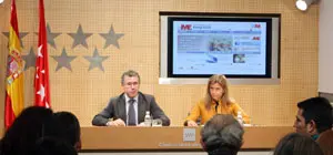 Francisco Granados y Victoria Cristóbal, la pasada semana, durante la presentación de la nueva página web.