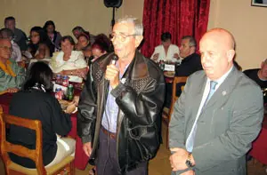  Alfredo G&oacute;mez y Juan Orallo, durante su discurso en la fiesta de fin de a&ntilde;o.