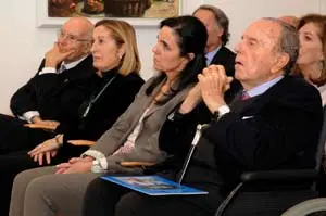  Beccar&iacute;a, Ana Pastor, Pilar Rojo y Fraga, entre los asistentes al acto.