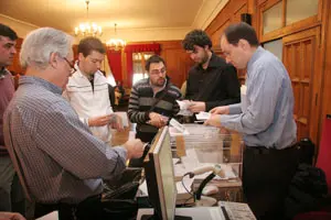 El recuento de votos del exterior ya no volver&aacute; a repetirse en los comicios municipales que se celebren en Espa&ntilde;a. 