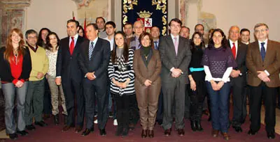 Fernández Mañueco, con los estudiantes de postgrado.