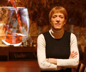 Claudia Möller, en la cava romana convertida en Vinarius Guardería de Vinos.