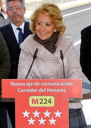 Esperanza Aguirre, en su comparecencia a la salida del hospital.