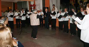 Actuación del coro de la Sociedad Islas Canarias.