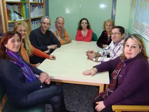  La directiva de Asaler, reunida con los visitantes de la Junta.