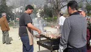  Un intre da preparaci&oacute;n dos platos que se degustaron. 