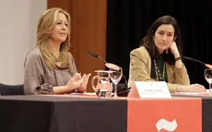 Las dos ministras durante la presentación del Plan en la sede central del Cervantes
