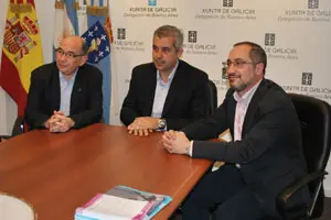 López Dobarro, junto con los representantes de las universidades.
