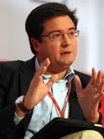 Óscar López.