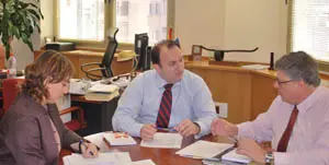 María Méndez, Ricardo Fernández de la Puente, Alberto Delgado, durante el encuentro que mantuvieron la semana pasada.