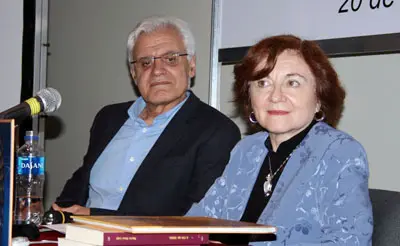Víctor Freixanes y María Rosa Lojo durante la presentación del libro, en Buenos Aires.