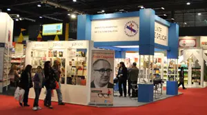 El estand de la Xunta y del Centro Gallego en la Feria del Libro.