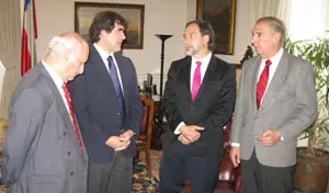 De izda. a dcha., Eulogio Suárez, Francisco Ceresuela, Guido Giraldi y José Pardo, durante el encuentro.
