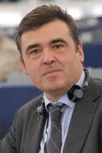 Ricardo Cortés.