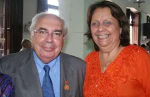 Vicente Álvarez Areces y Adela Sierra, durante la visita que el presidente del Principado hizo a Cuba en 2010.