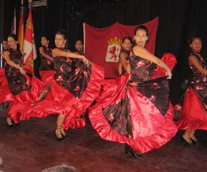 El cuerpo de baile actuó en el festejo.