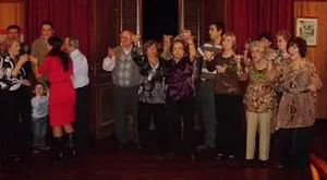 La velada culminó con un brindis en el que participaron los directivos y todos los presentes.