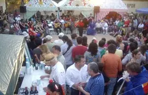 Numerosas personas acuedieron a la Feria. 