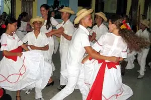 Durante la festividad, actuó el grupo ‘Garoe’.