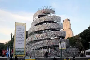  El monumento erigido en la Plaza San Martín con motivo de la iniciativa ‘Buenos Aires Capital Mundial del Libro 2011’.